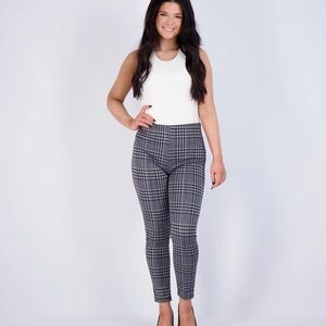 💫‎ 2/$25- Maze Collection High-Waisted Plaid Leggings